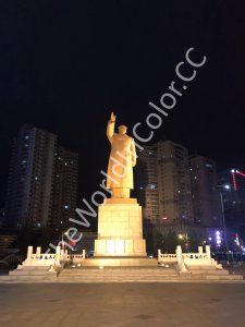 Mau Zedong Statue, Dandong Train Station