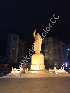 Mau Zedong Statue, Dandong Train Station